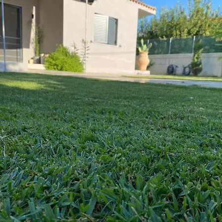 No.21house. α House In Rio,patras