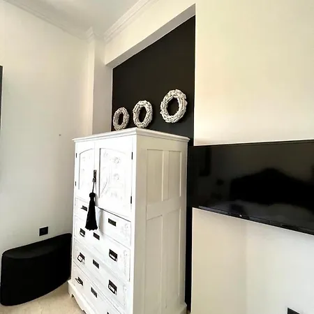 No.21house. α House In Rio,patras