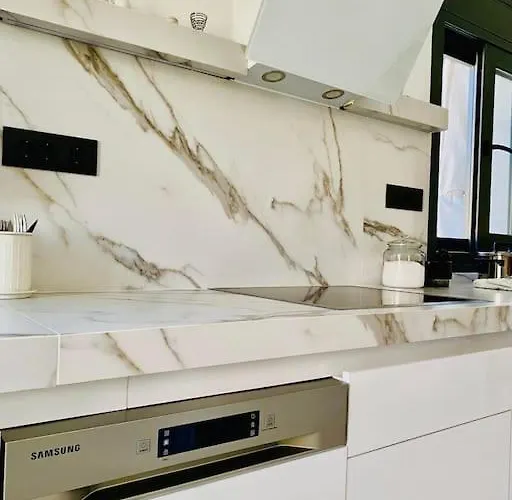 Дом отдыха No.21house. α House In Rio,patras *