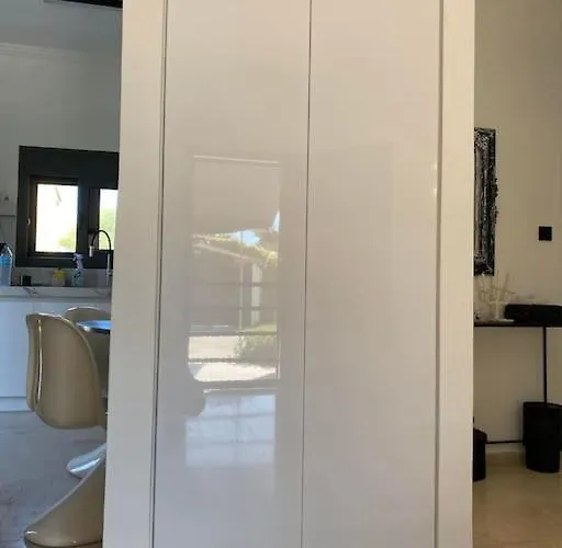 No.21house. α House In Rio,patras *