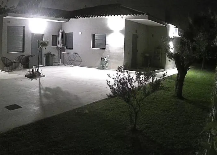 No.21house. α House In Rio,patras *